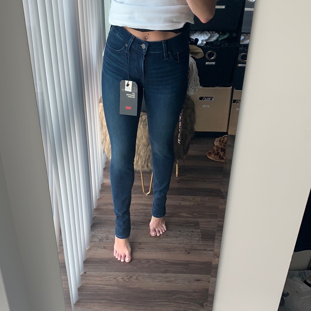 Levis 311